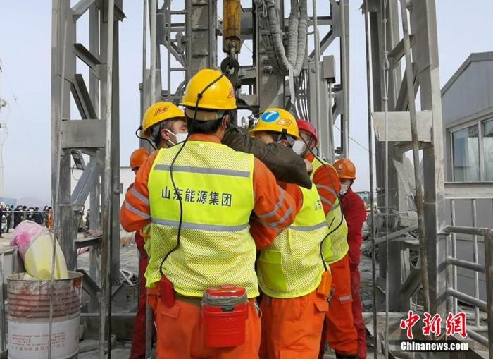 11人升井,山东金矿事故救援通道为何突然打通?